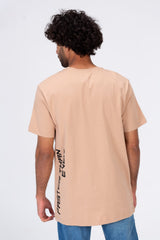 Mens T-shirt With Front Print And Trendy Summer Colors