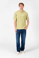 Men's Short-Sleeved Regular Fit T-shirt With Front Text Print And Round Neck