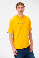 Men's Short-Sleeved Regular Fit T-shirt With Front Text Print And Round Neck