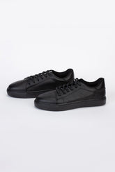 Mens Plain Black Leather Lace Up Sneakers With A Comfortable Design