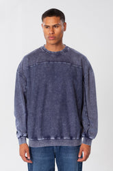 Men's Basic Oversize Sweatshirt With A Round Neck And A Modern Fit