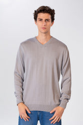 Men's Basic Long Sleeved V-Neck Pullover In Practical Material