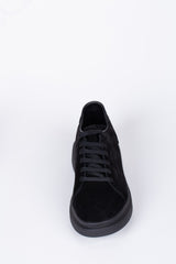 Men's Suede Sneakers With A Simple Design And Laces