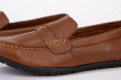 Mens Leather Shoes With High Quality Material And Basic Colors