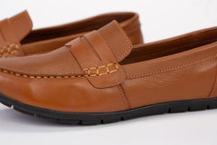 Mens Leather Shoes With High Quality Material And Basic Colors