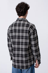 Men's Oversized Checked Shirt With Front Pocket And Long Sleeves