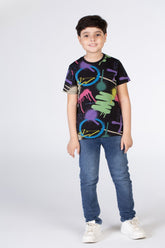 تيشيرت بأكمام قصيرة أولاد مطبوع بألوان مبهجة ومادة مريحة