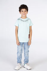 تيشيرت أولاد بياقة دائرية مطبوع بدائرة عند الرقبة ودب في الأسفل