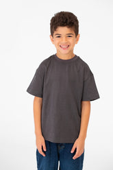 قميص بسيط واسع للأطفال برقبة دائرية وأكمام قصيرة