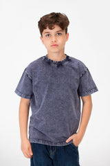 قميص أولاد بسيط برقبة دائرية مغسول