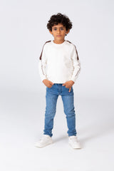 Boys Round Neck Pullover With A Modern Cut And Breathable Material