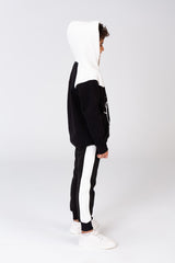 Boy's Winter Training Suit Made Of Two Colors Printed On The Front Made Of Milton Material