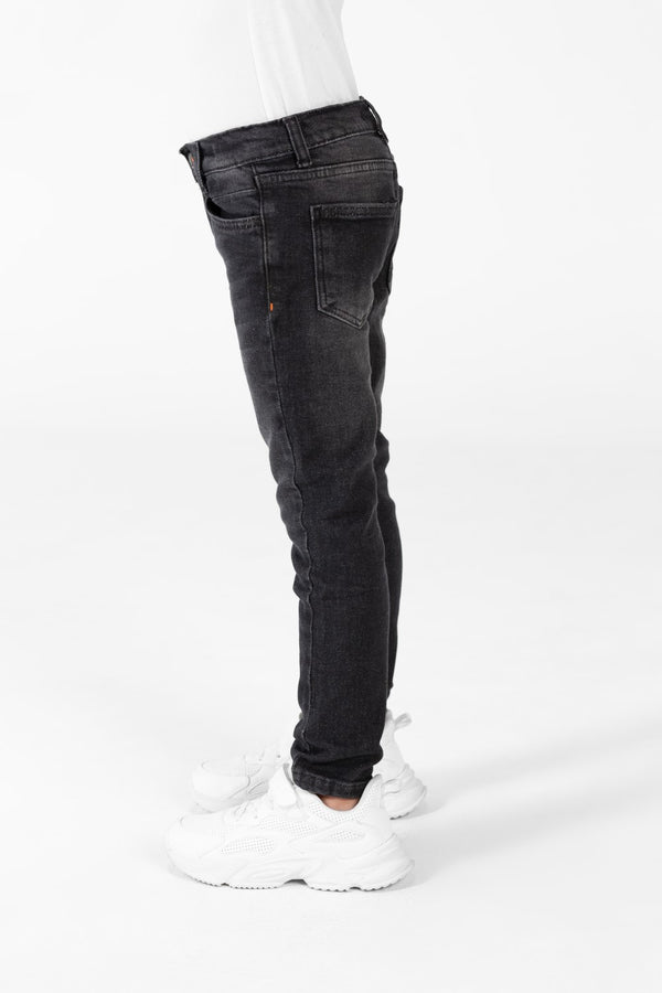 Boy's Jeans Pants With Basic Details And Five Pockets