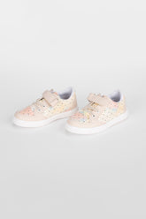 حذاء رياضي للبنات بنعل مسطح فريد بألوان متعددة