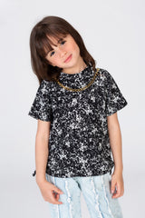 Girls Blouse With Elastic On The Side And A Necklace Around The Neck