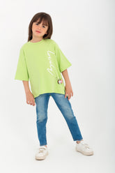 تيشيرت بنات صيفي كاجوال بياقة دائرية وأكمام قصيرة من القطن واسع الحجم مع طبعة نصية في الخلف