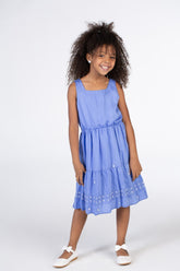 فستان بنات بقصة عادية مع كشكش في الأسفل