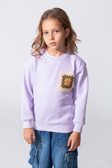 Girl's Slim Fit Sweatshirt With A Round Neck And Front Print