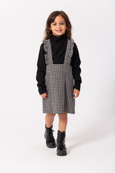 طقم للبنات بدون أكمام بقصة عادية وياقة عالية