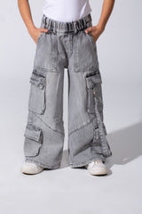 Girl's Cargo Jeans Pants With An Elastic Waistband And Modern Side Pockets
