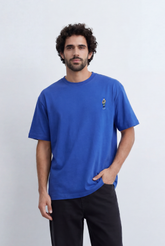 Men’s Tomato Store Back Graphic T-Shirt Minimal Vertical Artwork Placement Clean Oversized Streetwear Fit