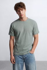 Men’s Tomato Store Patterned Knit T-Shirt Soft Wave Texture Across Body Slim Fit Shape Crew Neck