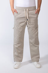Men’s Casual Jogger-Style Elasticated Waistband Functional Side Pockets Utility-Inspired Thigh Seam Detailing Versatile Modern Look Wide leg Pants