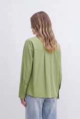 Women’s Tomato Store Blouse Clean Concealed Placket Sharp Collar Wide Cuffs