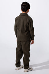 طقم عملي مكون من قطعتين للأولاد بقصة Slim Fit وجيوب