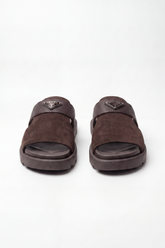 Men’s Tomato Store Heritage Buckle Slides Sandals Brushed Nap Upper Paired With Pebbled Grain Cross Strap Raised Metal Badge