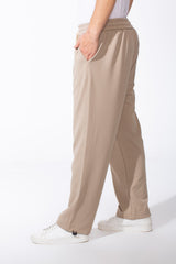 Men's Elastic Waistband Deep Side Pockets Breathable Cotton-Blend Fabric Wide-Leg Sweatpants