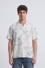 Men’s Tomato Store Water Vein Resort Shirt Abstract Cloud Wash Print Breaks Across A Crinkled Grain Surface