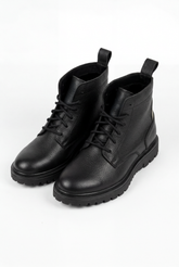 Men’s Black Grained Leather Boot Secure Lace-Up Grounded By Heavy Duty Lugged Rubber Sole Shoes