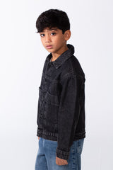 جاكيت جينز دينيم كاجوال بقصّة مربعة وجيوب للأولاد