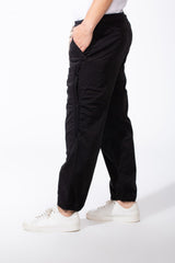 Men's Drawstring Waist Tapered Elastic Cuffs Side-Snap Detailing And Pockets Cargo Pants