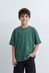 Boy's Tomato Store Wind Script T-Shirt Scattered Handwritten Typography Across The Body Dotted Line Accents Plain Surface Oversized