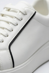 Men’s Clean Textured Minimalist Trainer Low-Top Sneakers Slim Inlaid Trim Along Side Panels Classic Shoes