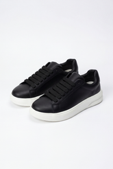 Men’s Sleek Leather Trainer Low-Top Sneakers Extra-Wide Flat Laces For Bold Modern Edge High-End Fashion Shoes