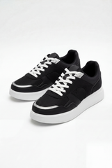 Men's Tomato Store Metallic Piping Modern Look Breathable Mesh Build Shoes