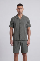 Men’s Tomato Store Crinkle Texture Resort Set With Camp Collar Regular Fit Outfit