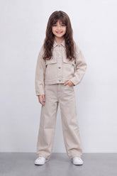 Girl's Tomato Store Vintage Washed Denim Oversize With Garment Dyed Denim Texture Soft Faded Surface Tonal Seam Wash Button Front Flap Pocket Detail Outfit