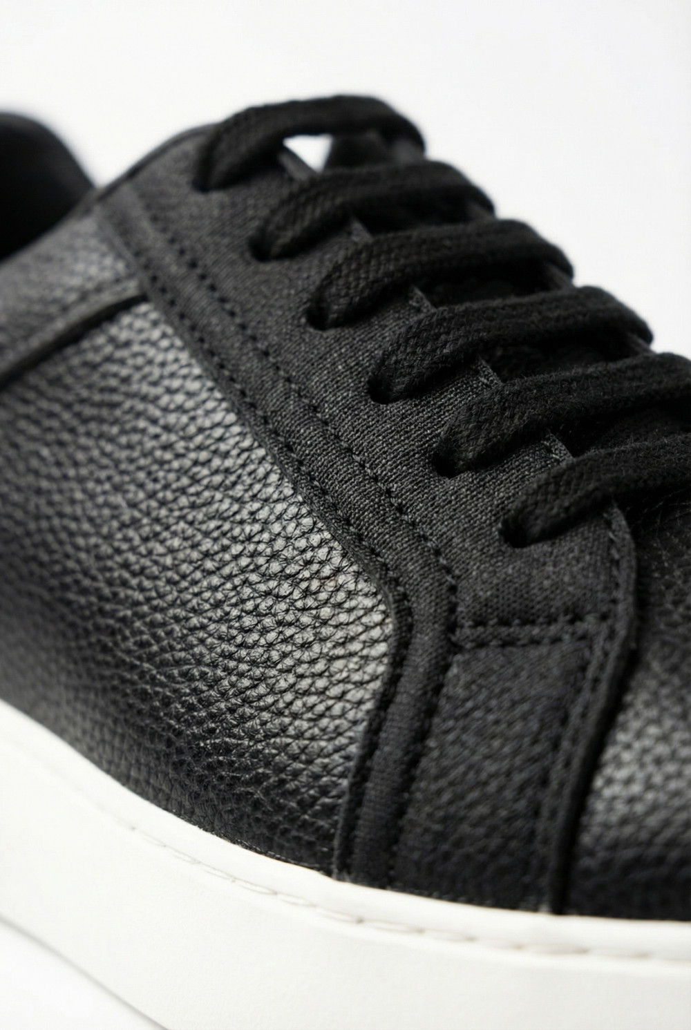 Men’s Grained Leather Low-Top Sneakers Shoes Contrast Chunky Cupsole With Tonal Laces