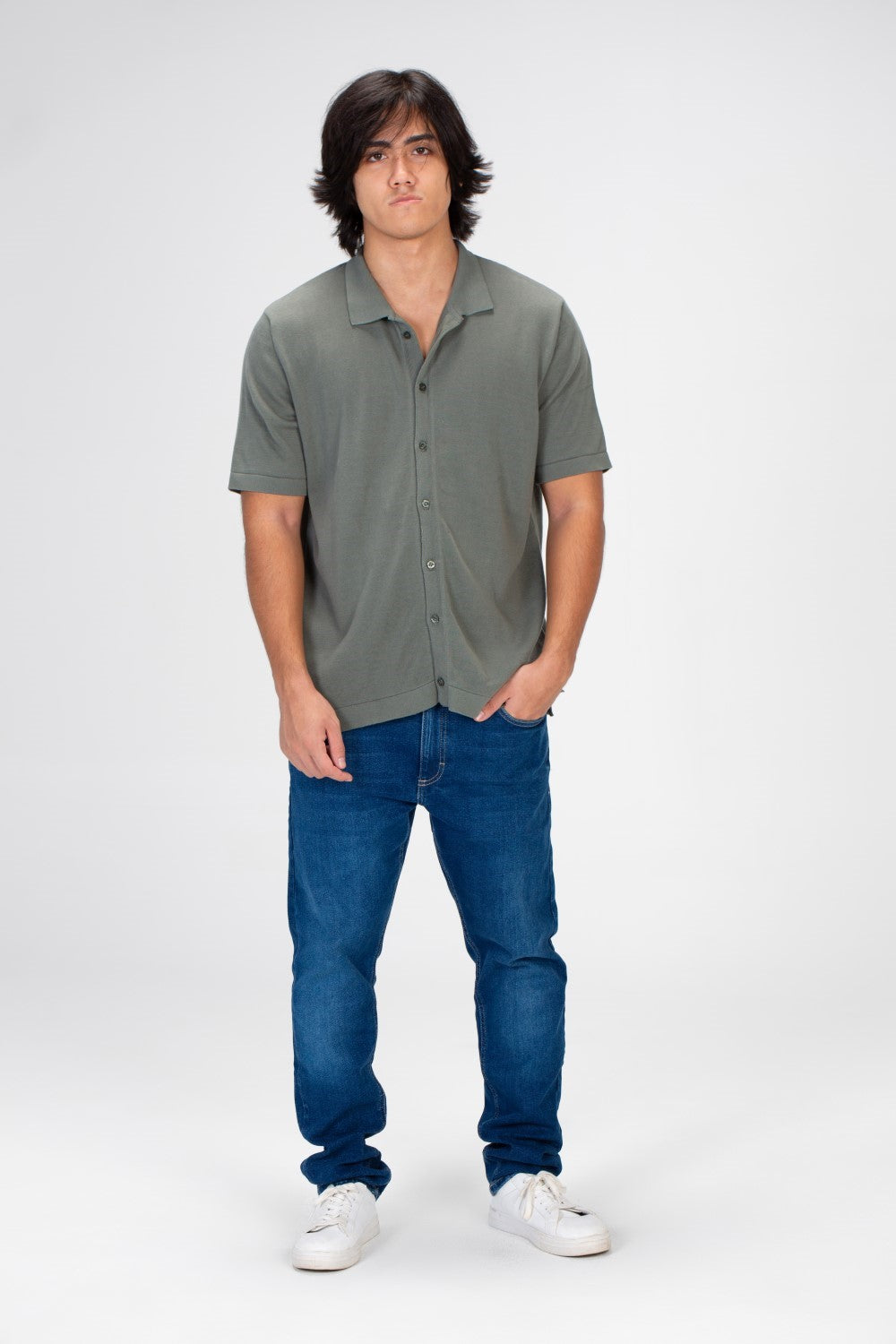 Men's Half Sleeved Plain Shirt With Front Buttons And Comfortable Material