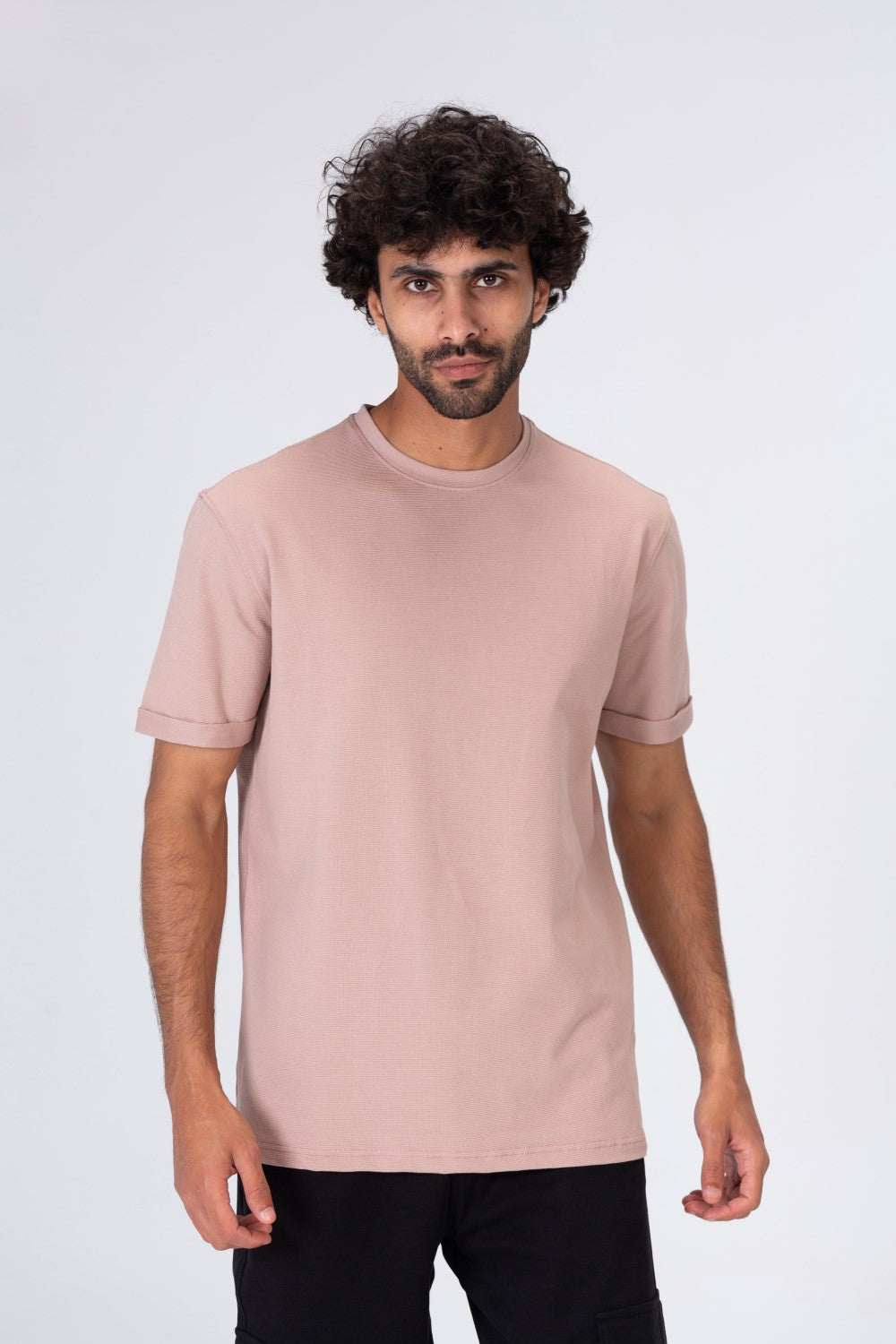Mens Basic Half Sleeve Round Neck T-shirt With Distinctive Materials And Details