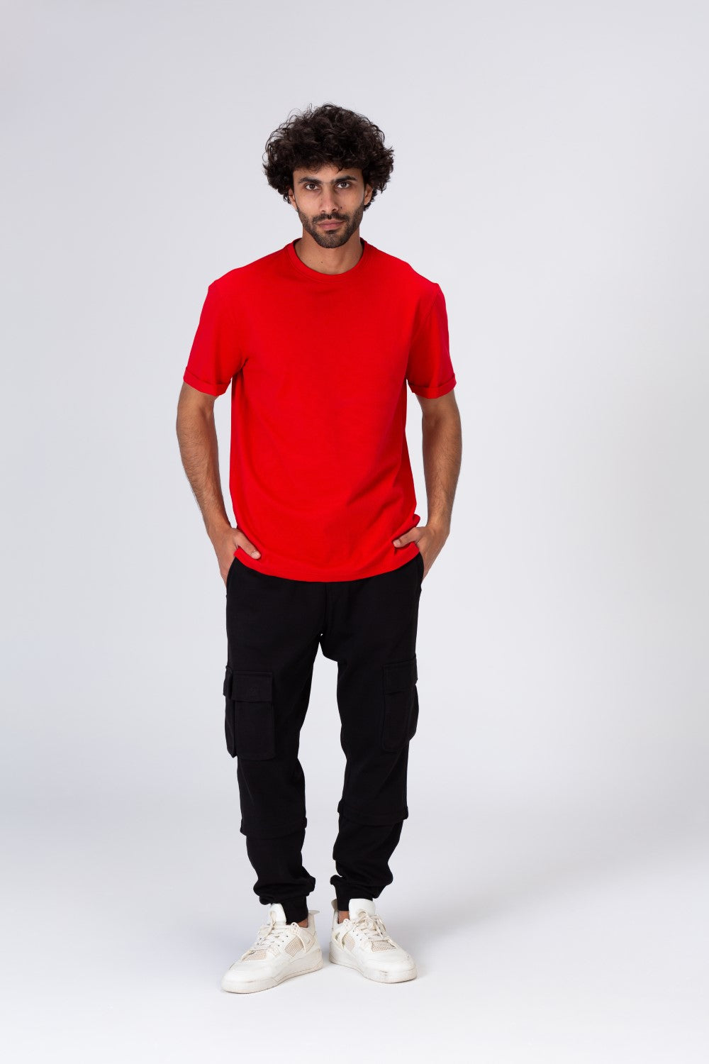 Mens Basic Half Sleeve Round Neck T-shirt With Distinctive Materials And Details