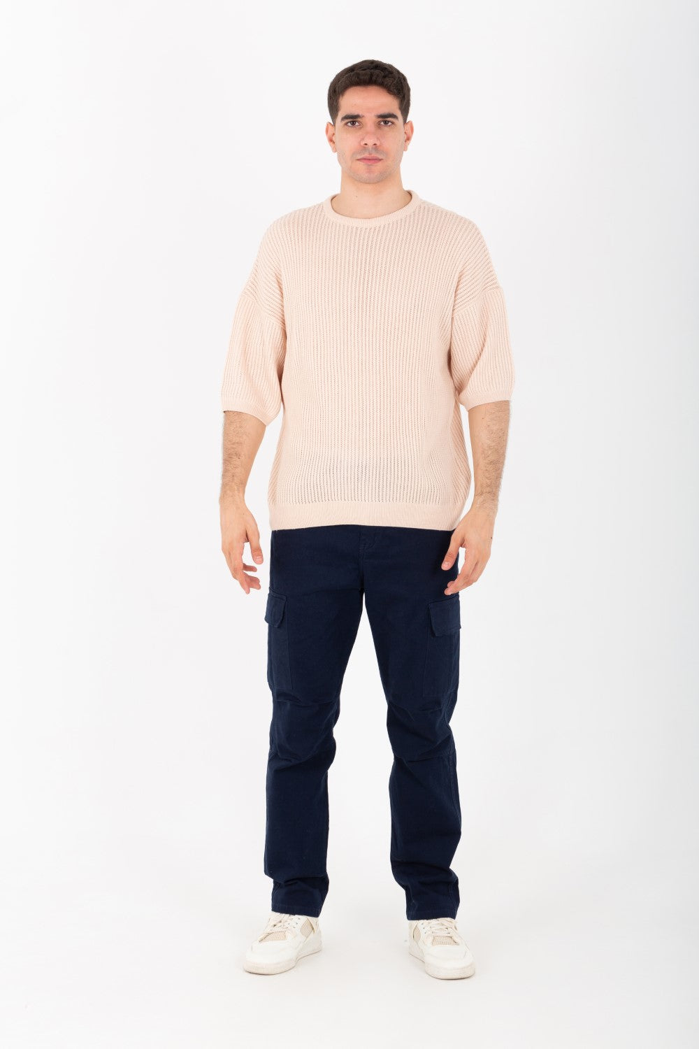 تي شيرت رجالي أساسي Slim Fit برقبة دائرية من قماش تريكو عالي الجودة