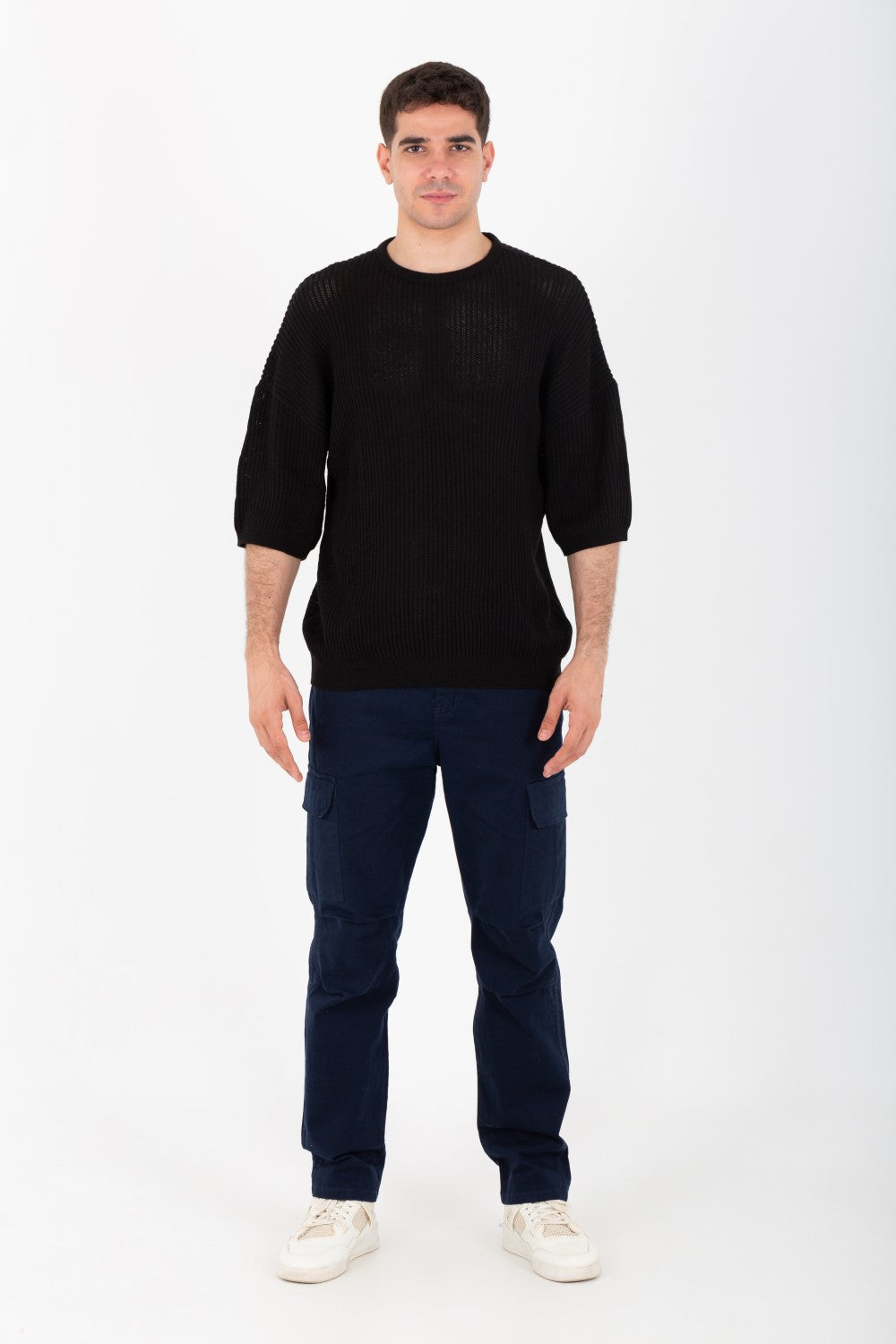 تي شيرت رجالي أساسي Slim Fit برقبة دائرية من قماش تريكو عالي الجودة