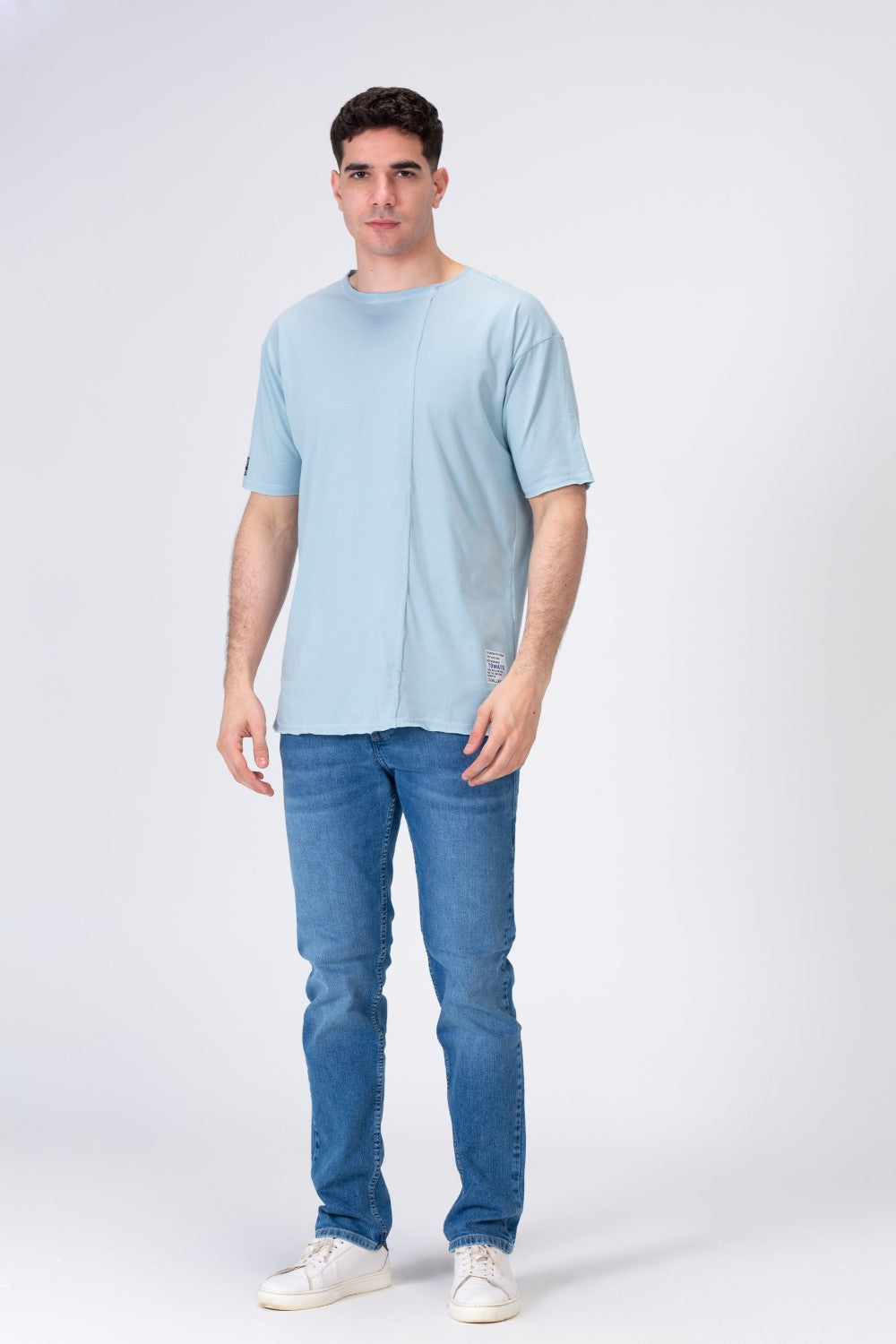 تيشيرت رجالي أساسي بقصة مميزة وفريدة وياقة دائرية