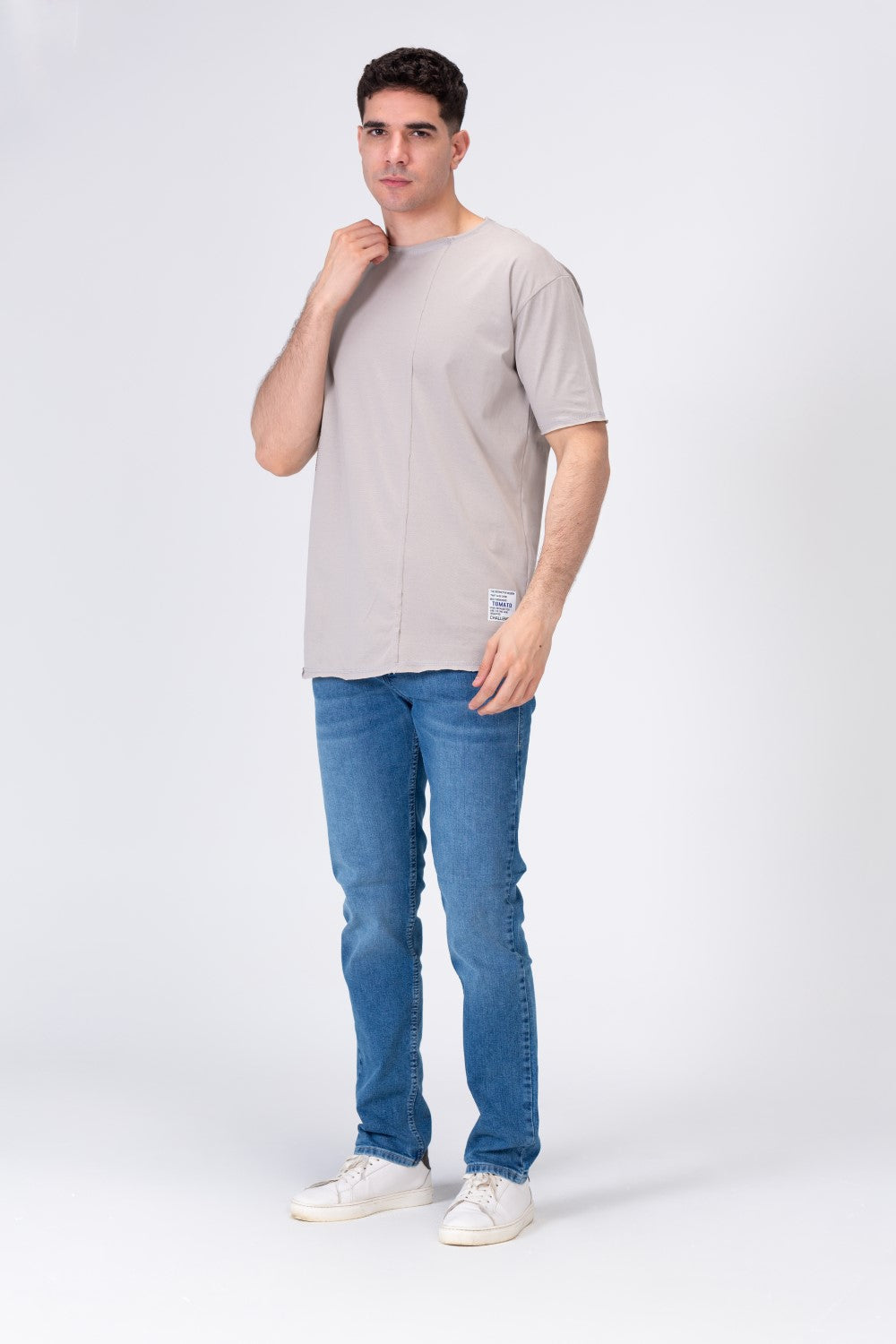 تيشيرت رجالي أساسي بقصة مميزة وفريدة وياقة دائرية