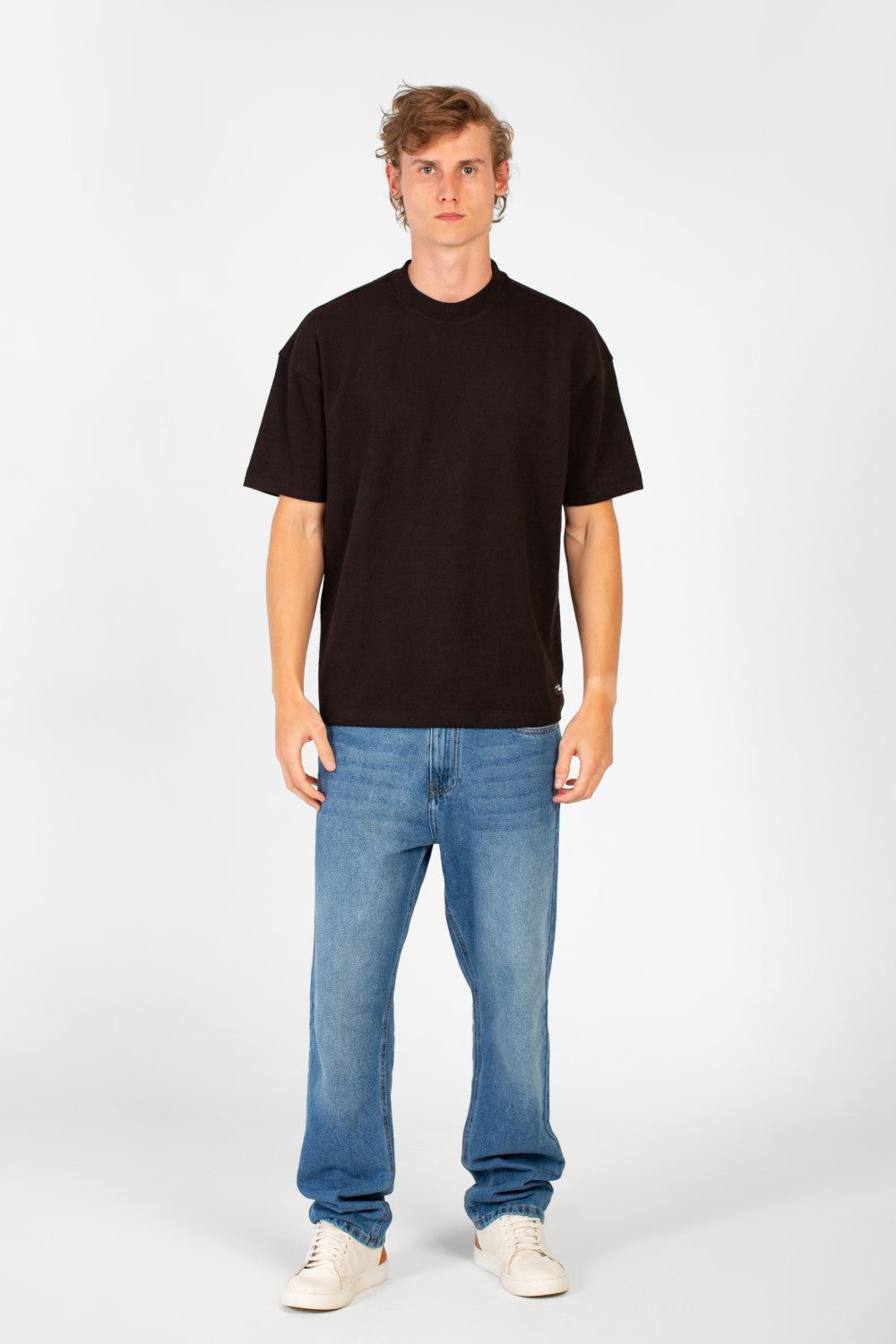 Men's Basic Regular Fit Short Sleeves Round Neck T-shirt In Modern Design